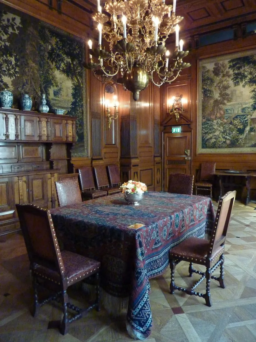 Hallwylska dining room chairs with leather